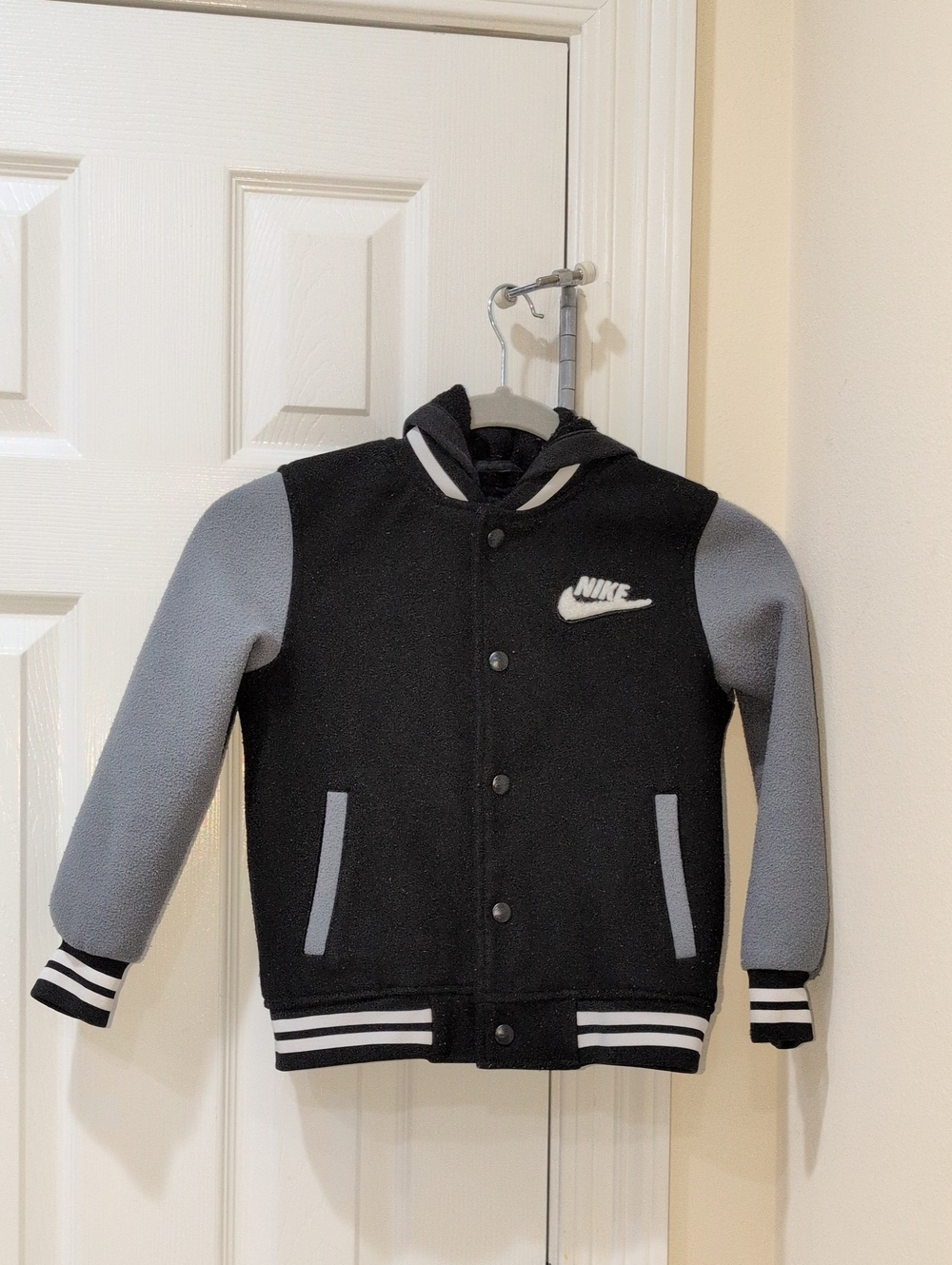 Nike Kids Hooded Varsity Jacket Boys Large Black & Gray